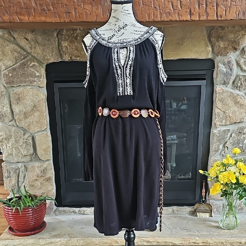 BEAUTIFUL BOHO COLD SHOULDER DRESS